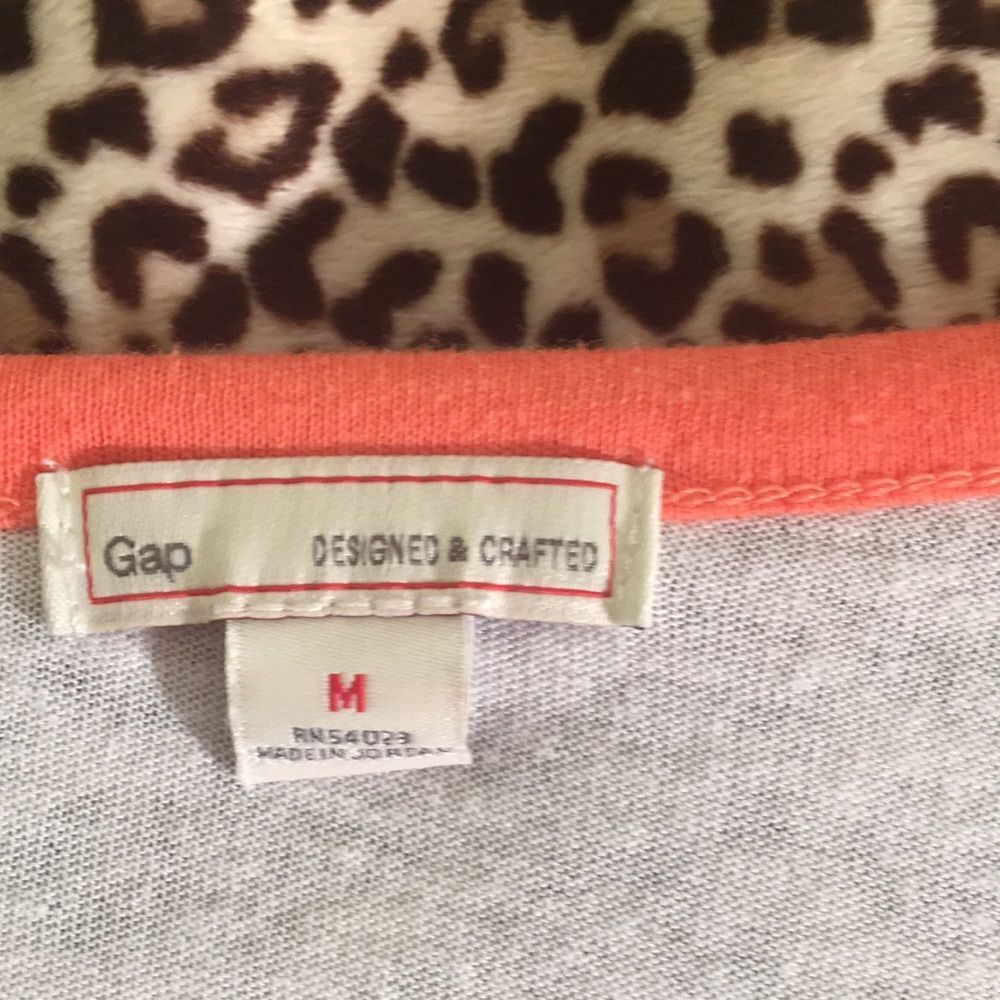 Gap - Picture 3 of 5